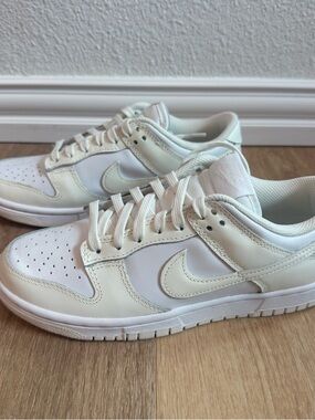 Nike White low dunks